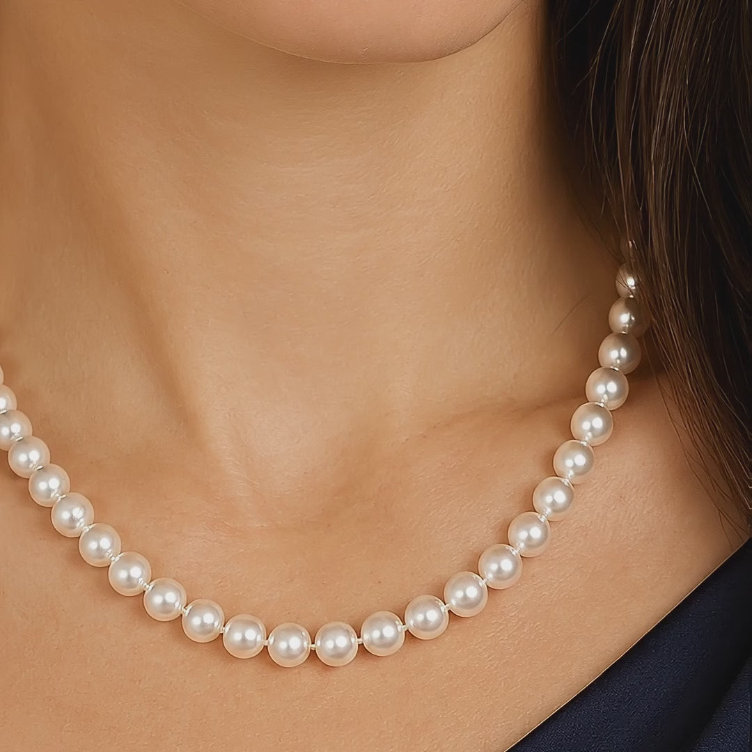 Graduated Strand Necklace